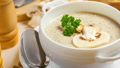 KREM ČORBA OD ŠAMPINJONA Posna na vodi, a osvaja od prvog zalogaja