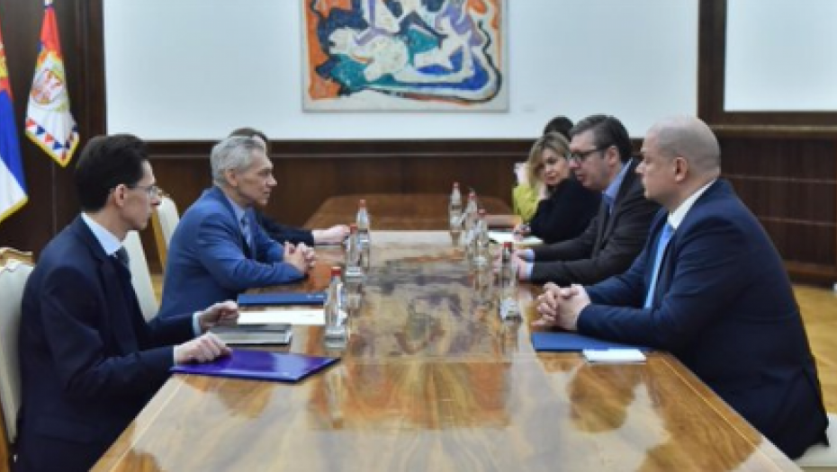 I ŠTA KAŽETE "STRUČNJACI"? Hil zabranio? Kako je Vučić još jednom zapušio usta opoziciji (FOTO)