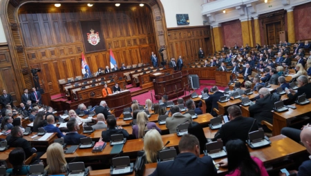 OPOZICIJA PROBILA DNO U SKUPŠTINI Koristi obolele od raka za napad na vlast, reagovala dr Zdravković!