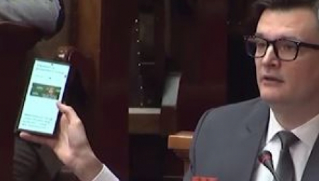 JOVANOV PRONAŠAO FANTOMA: "Ne, nije u SNS, već pored Borka Stefanovića" (VIDEO)