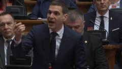 TRKA JE ZAVRŠENA, IMAMO POBEDNIKA Dobili smo šampiona licemerja u srpskoj politici