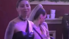 "ANELI JE ZAGRLILA, NJOJ SE SLOŠILO OD SMRADA" Hit snimak sa žurke se širi mrežama, Miona nije znala šta ju je snašlo