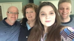 GLEDALI SU GA KAO SINA, A ON IH JE TROVAO Preko kamere ih je gledao KAKO UMIRU U MUKAMA, a onda uzeo SVE NJIHOVO