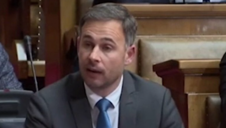 MIROSLAV ALEKSIĆ BRUTALNO PONIŽEN U SKUPŠTINI: Ideologija mu je bila... Au, posle ovoga će da mu bride uši BAŠ OZBILJNO