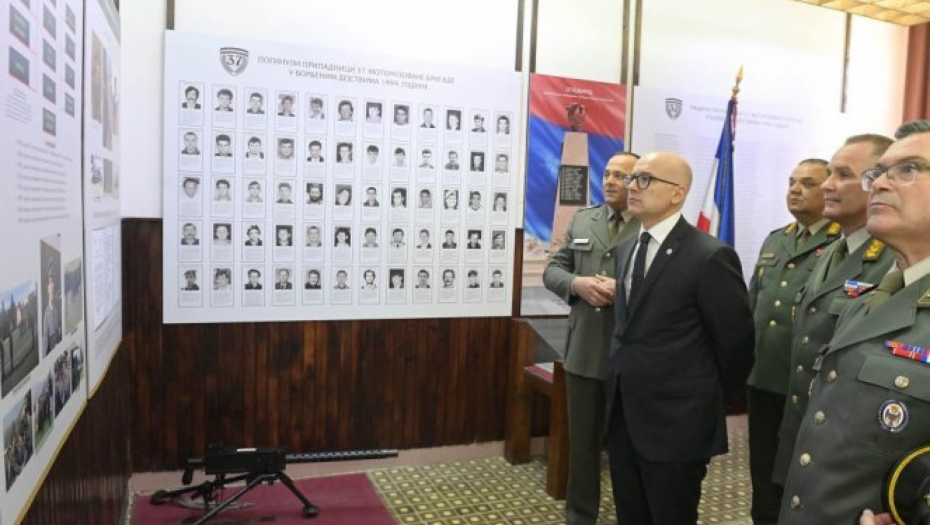 DAN SEĆANJA NA NASTRADALE U BOMBARDOVANJU Centralna manifestacija u Prokuplju, na Trgu topličkih junaka