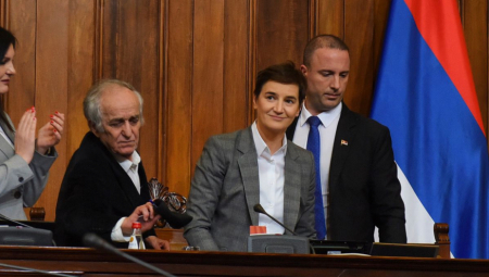 PRVA MEĐU JEDNAKIMA, UVEK UZ SVOJ NAROD Ministar Jovanović čestitao Ani Brnabić na izboru za predsednicu Parlamenta