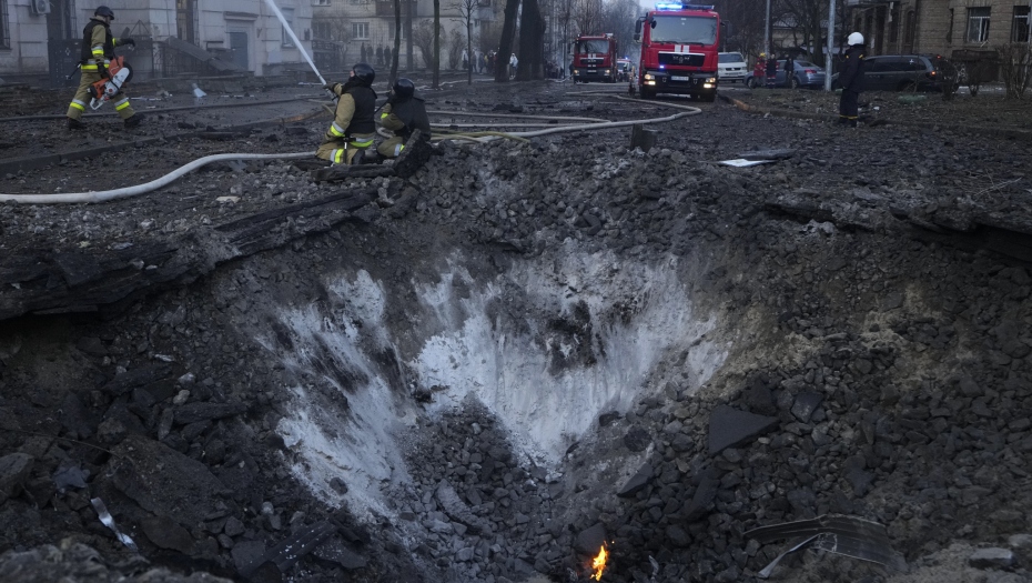 PRVI SNIMCI STRAVIČNOG JUTRA U KIJEVU Rusi lansirali rakete sa strateških bombardera, "MISLILA SAM DA SU BACILI NUKLEARNU BOMBU" (VIDEO)