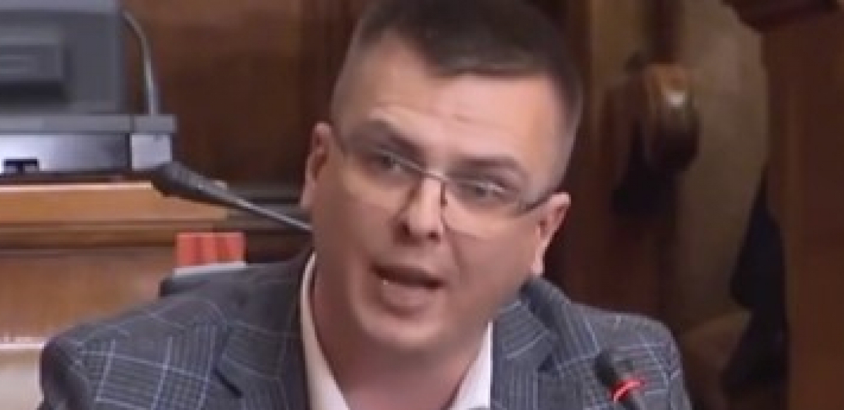 ZATVORITI GRANICE ČIM VUČIĆ PADNE S VLASTI I SVESTI RAČUNE! Zastrašujući scenario pravo iz kuhinje "Srbije protiv nasilja"