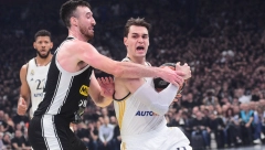 HIT SCENA U "ARENI" Hezonju pitali da li je preveo UVREDE Jabuseleu, odgovor je SVE zasmejao