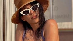 JELISAVETA ORAŠANIN POKAZALA SILIKONE Glumica se skinula, svi gledaju u njene duge noge