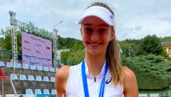 SRBIJA IMA NOVO TENISKO ČUDO Mlada srpska teniserka ima tek 14 godina, a već je prošla u polufinale senior