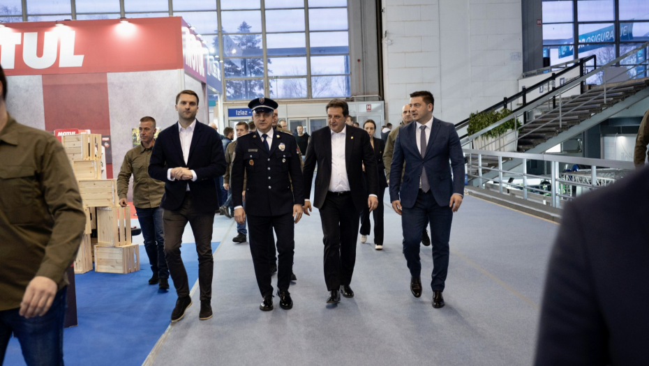 PREDSTAVLJEN NOVI SIMULATOR PREVRTANJA Promociji na Sajmu prisustvovali ministar policije I generalni sekretar AMSS