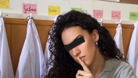 MACA IM POJELA JEZIK Deca ovako nerviraju nastavnike na časovima, TikTok trend uzdrmao roditelje širom sveta