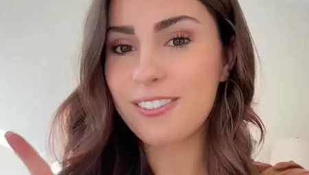 JESI LI MU MAMA, MOŽDA? Svet zaratio zbog devojke koja je dečku zabranila 5 stvari, kažu da nije normalna