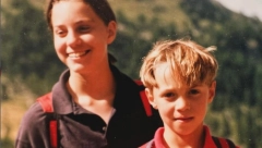 "POPEĆEMO SE NA OVU PLANINU SA TOBOM, KEJT" Džejms Midlton šalje poruku podrške svojoj sestri oboleloj od raka – dok ona deli dirljivu fotografiju iz detinjstva