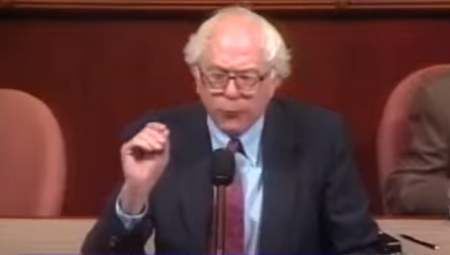 KOSOVU SE MORA DATI NEZAVISNOST, PODRŽAVAM DA IH NATO BOMBARDUJE Ovaj čovek je tražio da nas bombarduju 1999. godine, to možete i da čujete