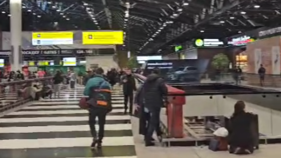 MOSKVA NAPADNUTA DRONOVIMA! Moskovski aerodromi OBUSTAVILI letove!