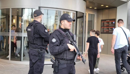 NI PTICA NE MOŽE DA PROLETI Kao što je predsednik najavio: Pojačano prisustvo policije na ulicama naše zemlje (FOTO)