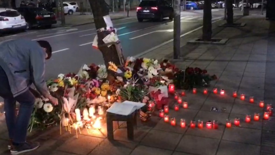 SVEĆE, CVEĆE I IKONE ISPRED RUSKE AMBASADE Beograđani zajedno u tuzi sa Rusijom nakon napada u Moskvi (VIDEO)