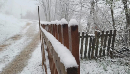 A KOD NJIH - VEJE SNEG! Zahlađenje i nevreme stigli u region, hladni front ide ka Srbiji