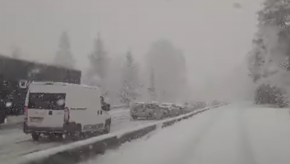 BORBA SA MEĆAVOM TRAJALA JE SATIMA Evo kakva je sad situacija na putevima preko Zlatibora, bilo je haotično