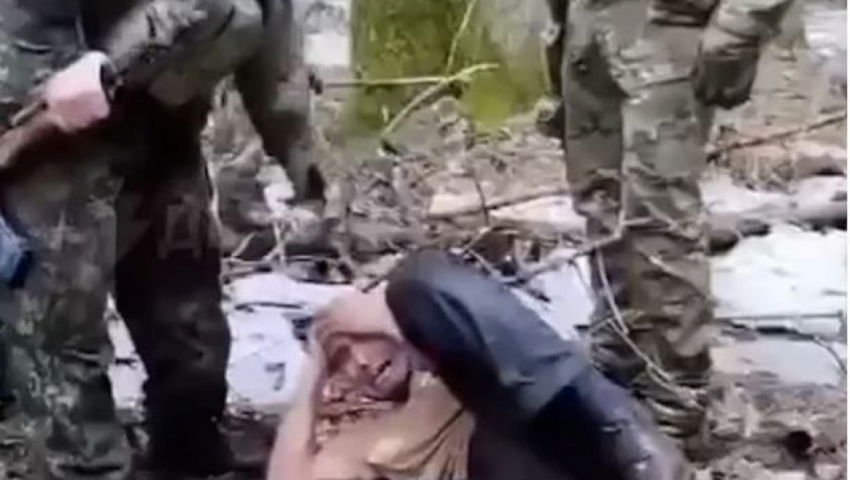 "PUŠTAJ PSE! ĐUBRE, SAD ĆU DA TE IZREŽEM" Isplivao novi snimak, ruski specijalci ubili boga u teroristi