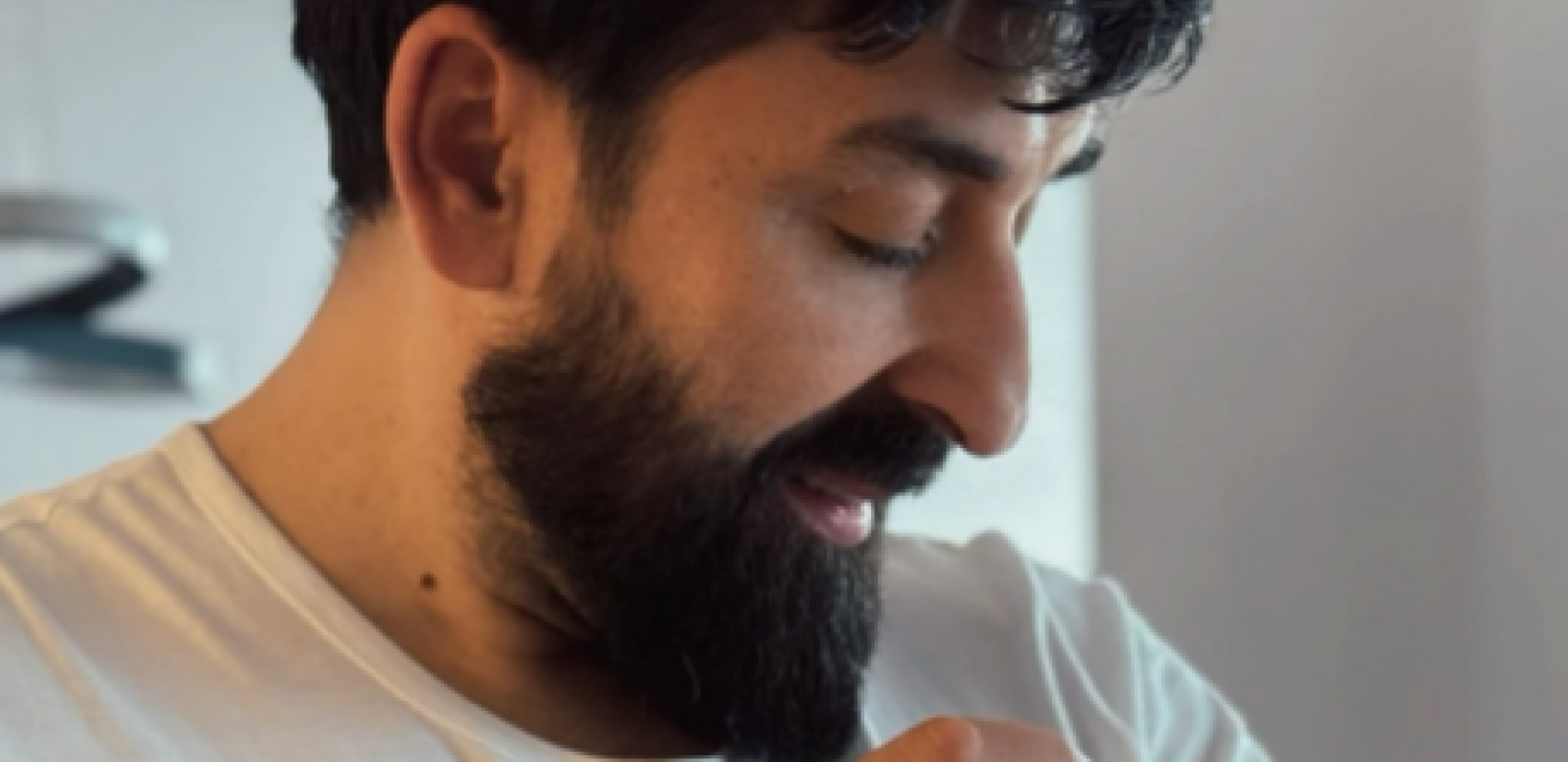 OVO JE NEŠTO NAJSLAĐE ŠTO ĆETE VIDETI DANAS! Ognjen Amidžić objavio fotografiju iz porodičnog doma, Mina blista od sreće