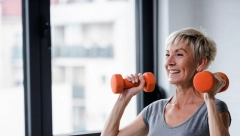 ŽENE GREŠE DOK VEŽBAJU Zbog ovih stvari trening za ruke ne daje rezultate, oblikujte ih uz pomoć saveta fitnes instruktorke