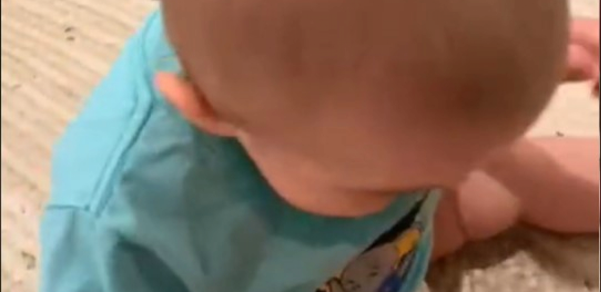 MALIŠA DOBIO 3 MILIONA PREGLEDA Šestomesečni dečak je presladak dok sam jede ručak