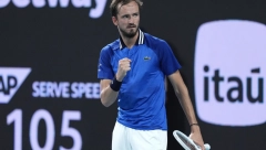 POSAO GOTOV ZA 90 MINUTA Medvedev u četvrtfinalu Majamija!
