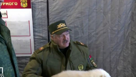 LUKAŠENKO NA MAPI POKAZAO GDE PLANIRA UDAR! Evropa gori zbog ovog snimka! Zauzećete deo... (FOTO/VIDEO)