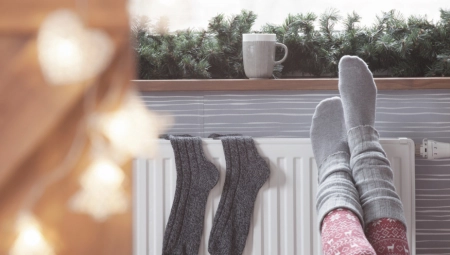 NE BACAJTE RASPARENE ČARAPE Pravo su blago za kuću