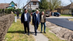 Subotica: Gradonačelnik Bakić obišao završne radove na asfaltiranju Ljermontove ulice (FOTO)