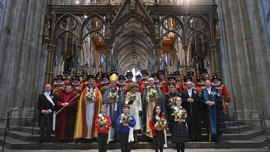 KRALJ ČARLS SE OBRATIO NACIJI U USKRŠNJOJ PORUCI Evo šta je poručio u jeku priča o njegovoj i Kejtinoj bolesti