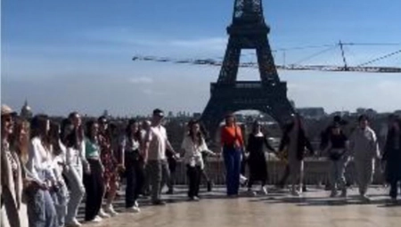 VIJE SE UŽIČKO KOLO, A POGLED PUCA NA AJFELOVU KULU! Neverovatan snimak širi se mrežama!