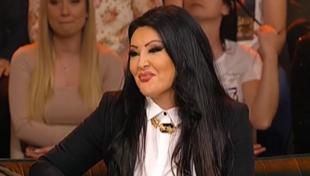 DRAGANA MIRKOVIĆ JE BILA KUMA OVOM POZNATOM PEVAČU! Žena ga ostavila zbog prijatelja, skandal o kom je brujao region