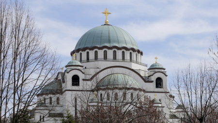 OGROMNA ZMIJA UHVAĆENA U GARAŽI NA VRAČARU! Stanari danima živeli u STRAHU! (FOTO)