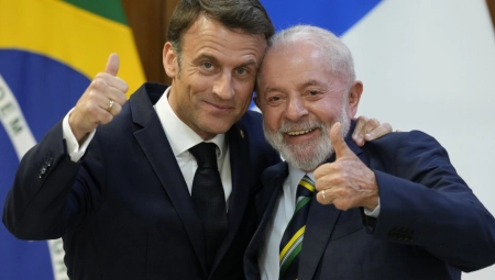 MAKRON I LULA DA SILVA LANSIRALI PODMORNICU Sa francuskom tehnologijom napravljena u Brazilu