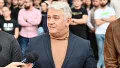 PRIVREMENO OBUSTAVLJENA BLOKADA FILOZOFSKOG FAKULTETA Rektor novosadskog univerziteta osudio govor mržnje Dinka Gruhonjića