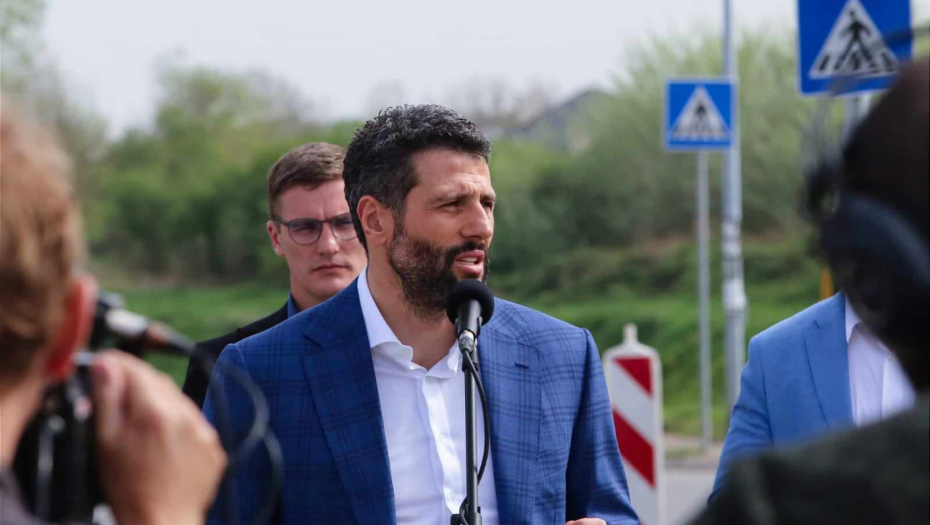 ŠAPIĆ U OBRENOVCU: Izgradnjom Tamnavske ulice rasterećen saobraćaj i veća bezbednost u centru grada (FOTO)