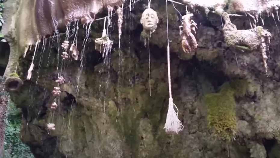 SNIMLJEN UKLETI IZVOR Ko sa njega pije vodu pretvara se KAMEN! Veruje se da je ovde rođena ćerka nečastivog (VIDEO)