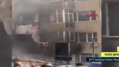 JEZIVI BILANS, 25 MRTVIH U ISTANBULU! Isplivali snimci, vatrogasci se JOŠ BORE SA STIHIJOM! (VIDEO)