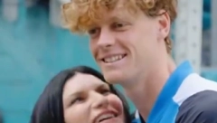 ISPALA GODINE "Matorka" htela po svaku cenu da poljubi Sinera, završilo se tragično po nju (VIDEO)