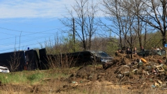 UDARILI JE AUTOMOBILOM, UBACILI U GEPEK PA JE ZATRPALI NA DEPONIJI? Jezivi detalji ubistva, evo ko je osumnjičen