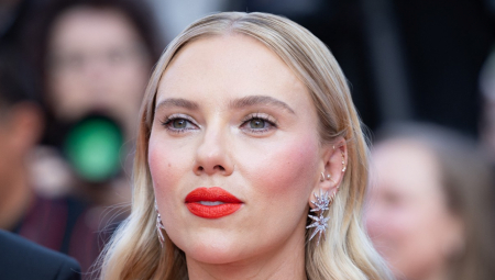 ČAK I LIČE Poznata emisija otkria da je Skarlet Johanson u srodstvu sa zvezdom filma ,,Fatalna privlačnost", mreže se uzdrmale!