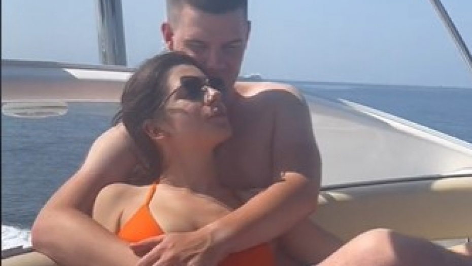 LJUBAVNA PRIČA SRBINA I RUSKINJE OSVOJILA INTERNET Upoznali se na letovanju, 12 godina kasnije shvatili da su jedno za drugo!