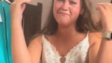 MLADA OTIŠLA DA PROBA VENČANICU Tamo ju je dočekalo iznenađenje koje je dirnulo do suza! (VIDEO)