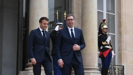 U PARIZU NA STOLU UGOVORI VREDNI DESETINE MILIJARDI EVRA Vučićev sastanak sa Makronom velika šansa