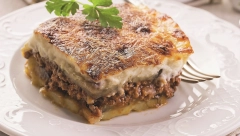 GRČKA MUSAKA Sočno jelo koje se pravi lako a govori 5 jezika