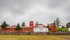 SRPSKI MANASTIR KRIJE KRVAVU TAJNU Zbog čega su zidovi Žiče crvene boje
